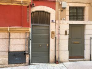 Apartment with Balcony - Vicolo Ponte Nuovo 10