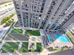 New 1 bedroom in Sobha - Community View