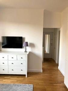 Cute Apartment In The City Center , 2-Beds , Wi-Fi - by HIK Apartments