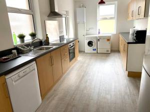 Eden Stay 5 Bedroom House
