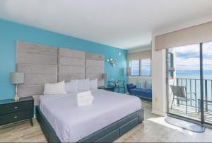 Direct Oceanfront Studio with Gorgeous Views! Palace Resort 1501 - Sleeps 4 guests