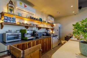 Bondo Hometel