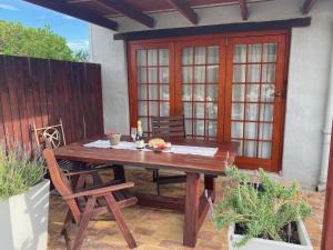 Hidden Stream Cottage