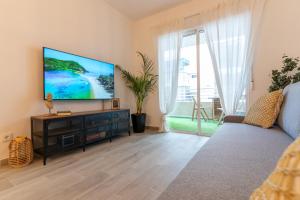 NUEVO 100% estrenar. Terraza, Ascensor, AA, Vistas al mar