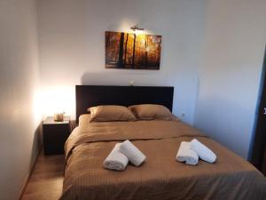 Marathon VS LUXURY VILLA