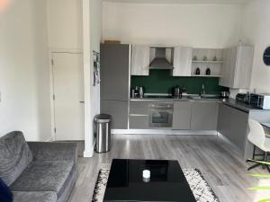 Spacious modern 1-bed apartment near Victoria Park & London Stadium