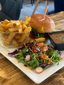 Le 120 - Groupe Logis Hotels - Ex Auberge la Terrasse