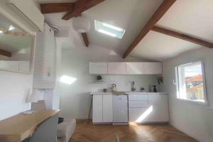 Heart of Nice-Rooftop Seaside Studio