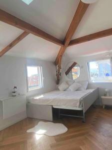 Heart of Nice-Rooftop Seaside Studio