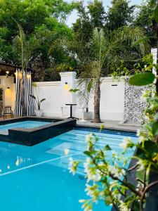 435 on vale boutique aparthotel