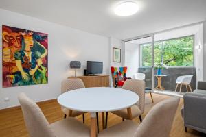 Artistic Central Apartment