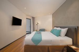 The Code Hotel & Spa Da Nang - Complimentary Daily Afternoon Tea in Sky Bar