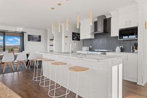 Mountain G O A T - Wood Fired Hot Tub, Pool Table, Bike Storage, Ski Drying Room, Perfect for biking or ski trips!