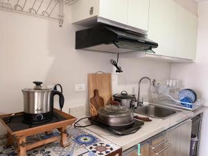 Family-Friendly Condo with Pool, Gym, Daycare!