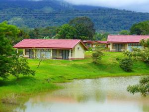 Hotel Termales del Bosque, La Marina