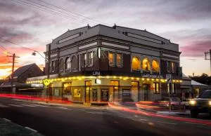 Lambton Park Hotel - Wickham