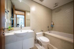 LUNA Apartment- Vinhomes Central Park