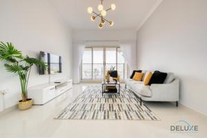 Vivid 2BR at Canal Residences West Dubai Sports City by Deluxe Holiday Homes