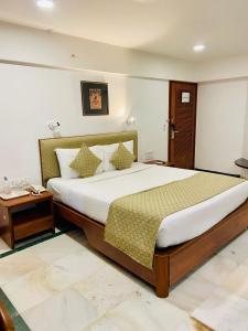 Hotel Parle International