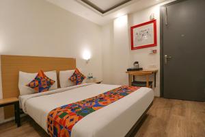 Hotel The Chaitanya Rohini sector 18 Metro station