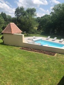 Maisons de vacances authentique grange renovee avec piscine, jacuzzi : photos des chambres