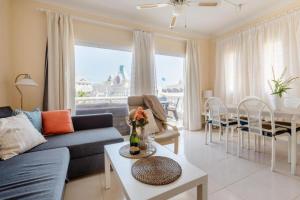 Book Inn Golf Park Sunny Cozy Apartment near the Ocean with large double terraces, fiber WIFI, 3 pools, bbq Tenerife South