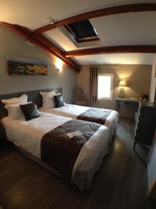 Standard Twin Room room in Hotel Restaurant la Ferme
