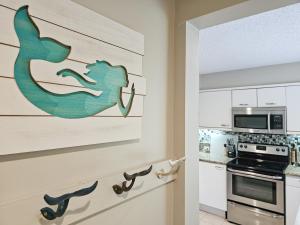 8C West Hyde Park villa