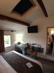 Hotels Logis Hotel la Ferme : photos des chambres