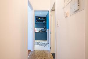 Acropolis View Apt: Cozy Stay in Athens