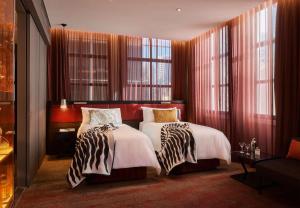QT Twin Room room in QT Sydney
