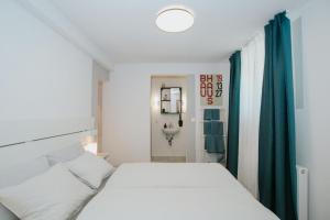 First Love one-bedroom apartment for 2