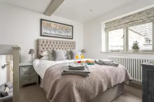 The Bolt Hole, Winchcombe, Charming Dog-Friendly Cottage - 温什科姆