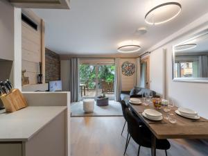 Appartement avec cheminée près du télésiège - FR-1-565-66