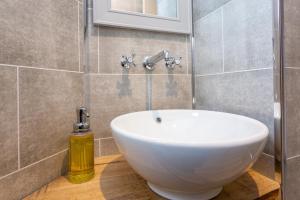 Howgills House Hotel