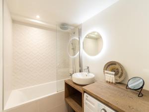 Appartements Appartement familial renove, au coeur de Courchevel Le Praz, proche des pistes et commodites - FR-1-568-30 : photos des chambres