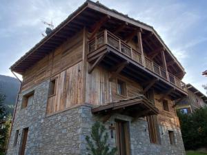 Chalets Chalet de Luxe avec Piscine et Sauna, Proche des Pistes a Courchevel - FR-1-568-33 : Chalet
