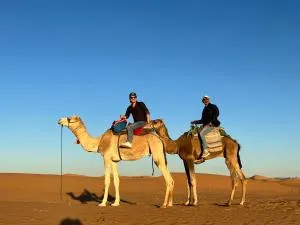 SAHARA WAVES CAMP - Mezguida