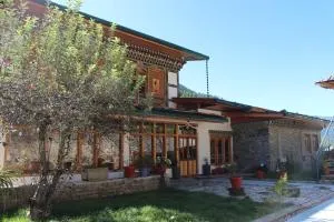 Om Amriti - Wangdiphodrang