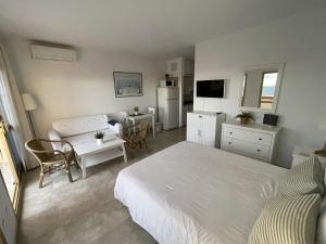 Estudio con insuperables vistas al Mar: Aparcamiento