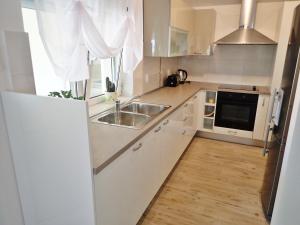 Apartman Kiki-udoban smještaj za 5 osoba na mirnoj lokaciji 