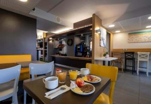 Hotels B&B HOTEL La Rochelle Angoulins : photos des chambres