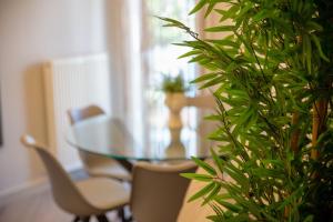 SpaceTwo "DownTown Chill" by #GimiSpace Rentals