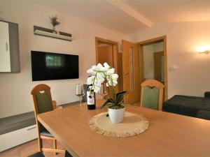 Apartment Franz by Interhome