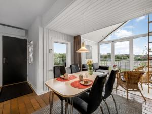 Apartment Alvy - 100m to the inlet by Interhome
