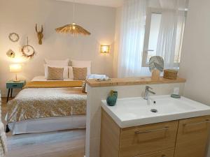 Appartements Gite *La Mariposa* Jacuzzi . Terrasse. Parking : photos des chambres