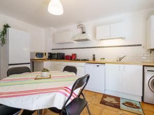 Appartements Apartment Chiquito by Interhome : photos des chambres