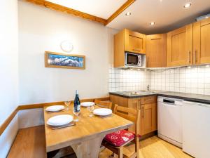 Apartment Le Hameau du Borsat - Val Claret-13 by Interhome