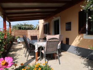 Holiday Home Ariana by Interhome