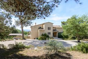 Maisons de vacances Les Gardis 7 rooms 6 bathroom swimming pool AC : photos des chambres